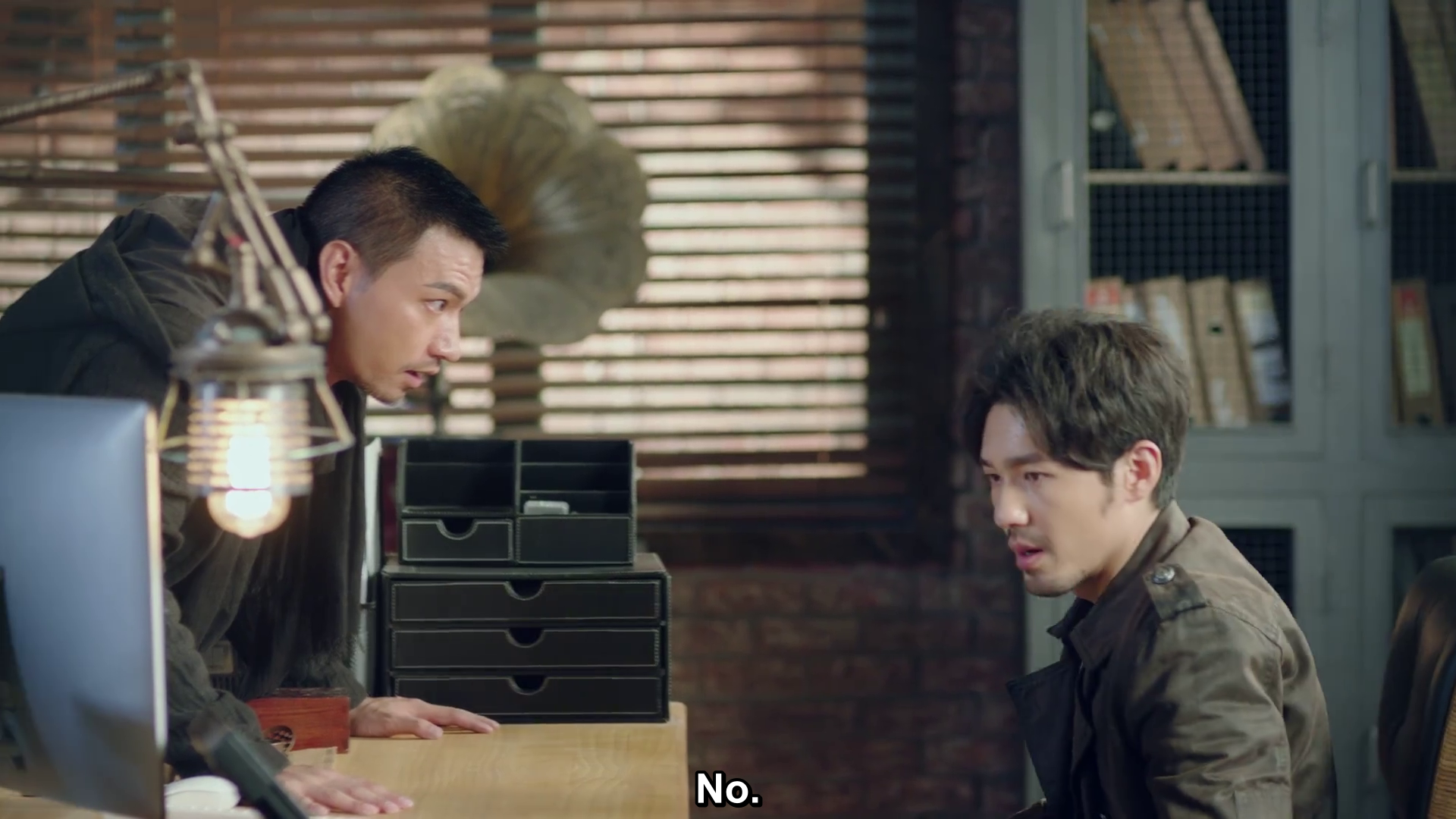 Zhao Yunlan makes his decision not to let Chu Shuzhi go rescue Shen Wei.